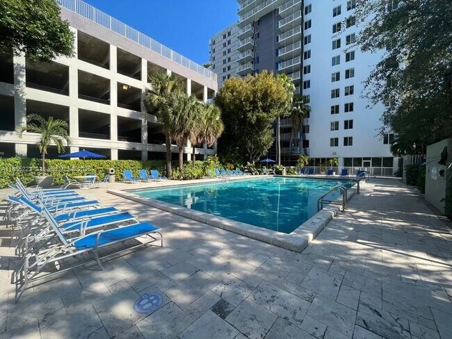 Building Photo - 850 N Miami Ave