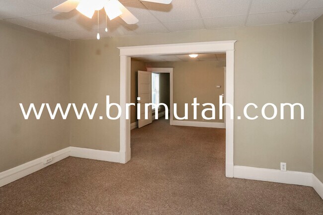 Building Photo - 273-275 S. 400 E. - 4