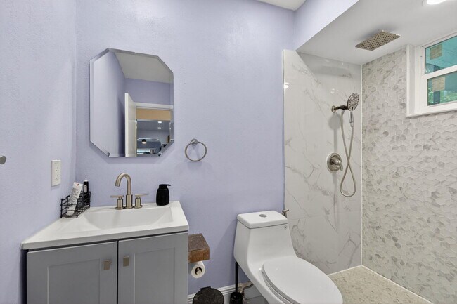 Building Photo - 6219 SW 20th Ct