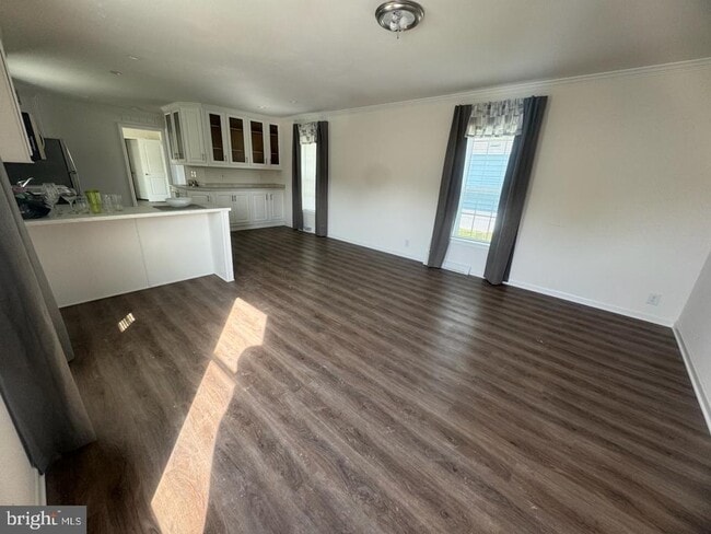 Building Photo - 22 Loxley Ln