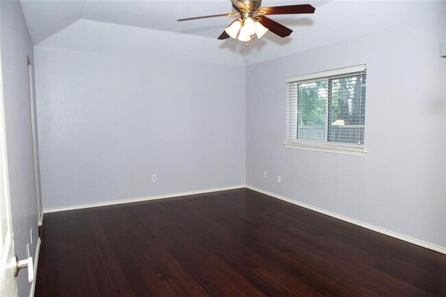 Building Photo - 1106 Lockridge-