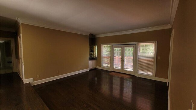 Building Photo - 5005 Johns Creek Ct