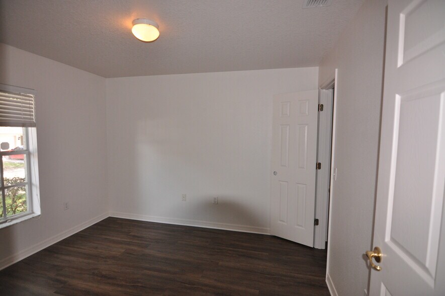 Building Photo - 6775 Dairy Rd