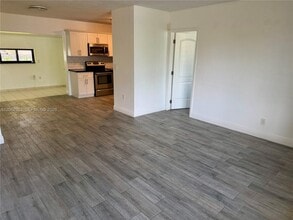Building Photo - 3310 SW 92nd Pl