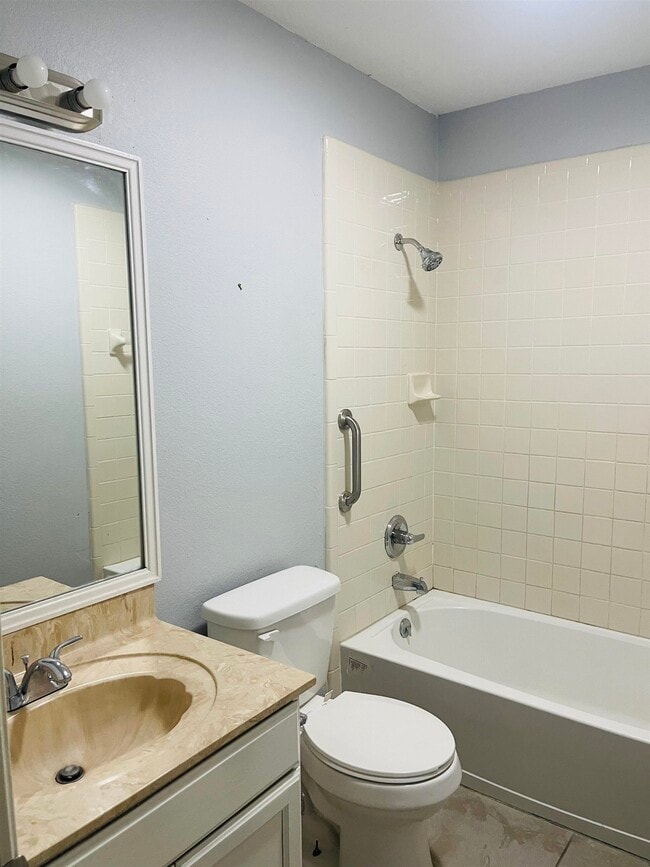 Building Photo - 1241 Brown Dr