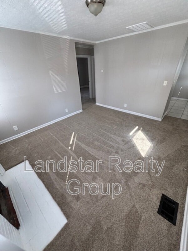 Building Photo - 3762 Parthenia Ave