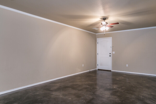 Building Photo - 3/2 Townhome in Tradewinds