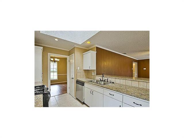 Building Photo - 14406 Tanglewood Dr