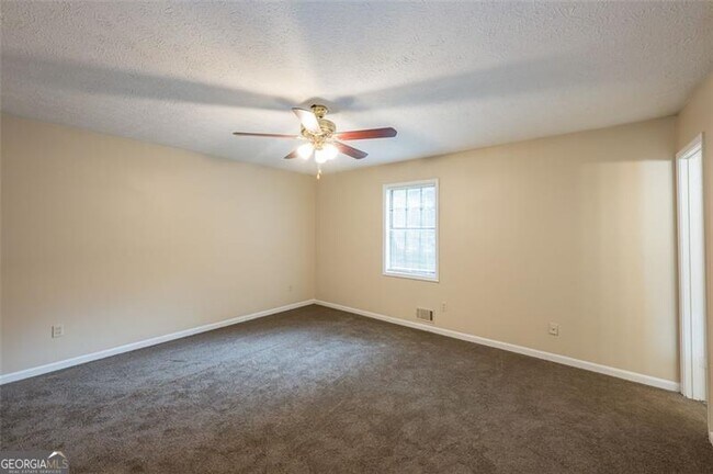 Building Photo - 3038 Courtney Dr