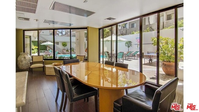 Building Photo - 10660 Wilshire Blvd