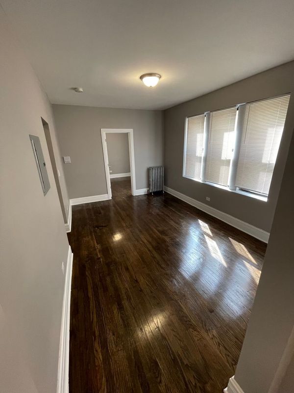 Building Photo - 11021 S Vernon Ave