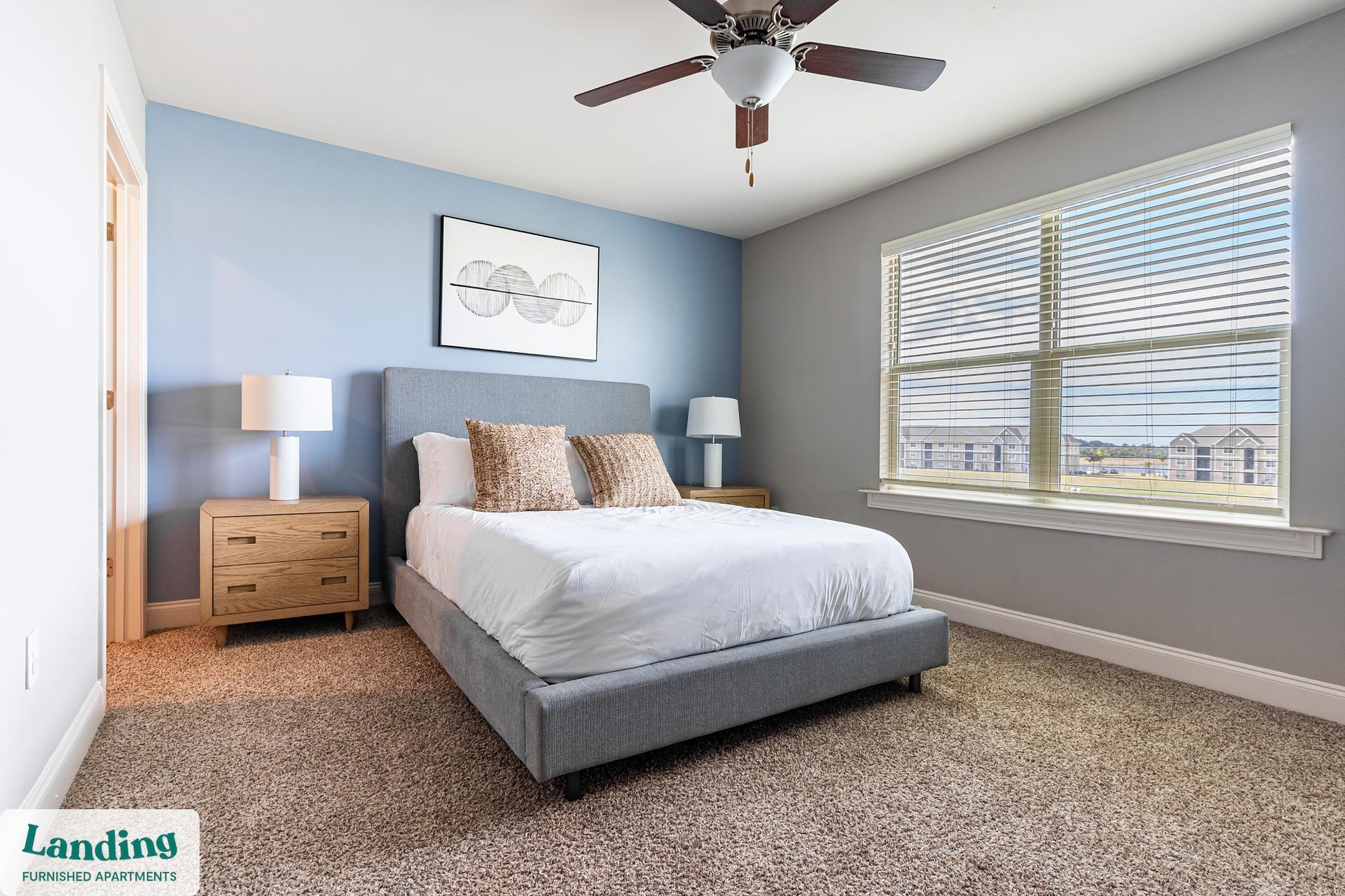 Building Photo - 305 Laredo Dr