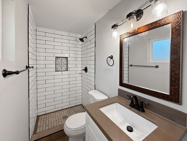 Building Photo - Beautiful 3Bd/2Ba home in central San Diego!