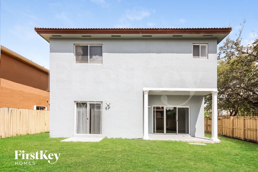 Building Photo - 15464 SW 18th Ln