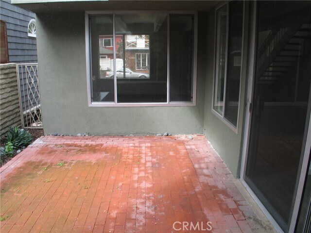 Building Photo - 112 Pearl Ave