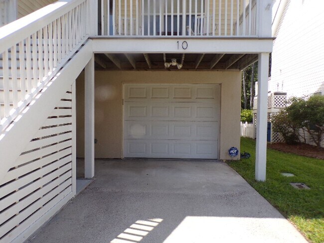 Building Photo - Adorable Home Located In Yacht Cove