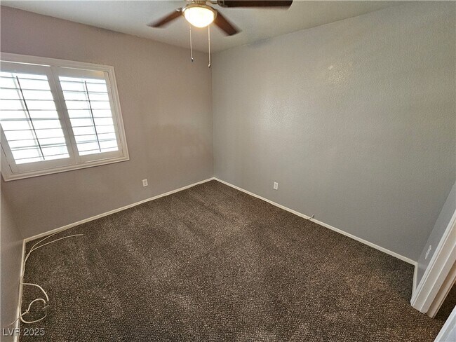 Building Photo - 6030 Blue Autumn St