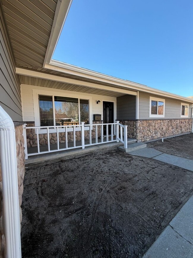 Building Photo - 509 Sonoma St