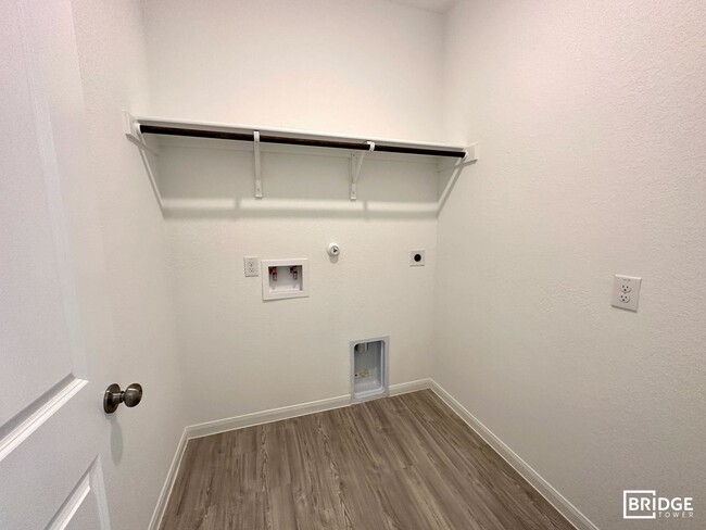 Building Photo - 1228 Treehouse Ln