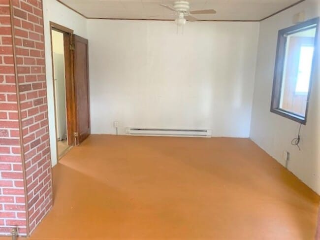 Building Photo - 2 Bedroom/1 bath house in Carlin with garage