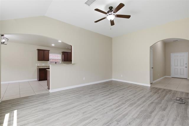 Building Photo - 230 Silver Leaf Dr