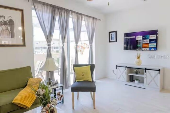 Building Photo - 1139 S Beach Cir