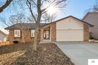 Building Photo - AVAILABLE NOW!