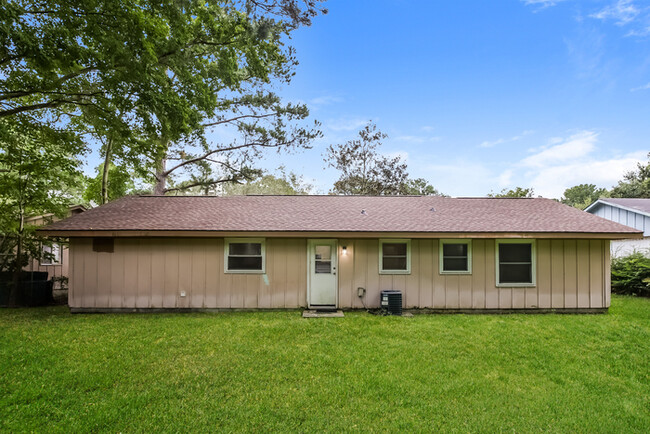 Building Photo - Charming Home in West Ashley!