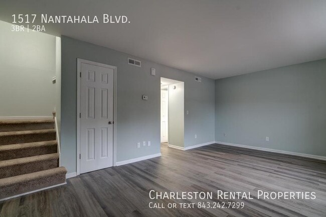 Building Photo - 1517 Nantahala Blvd