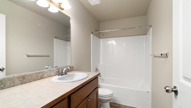 Building Photo - 3 Bedroom, 2 Bath Airway Heights Rancher that is less than 2 years old