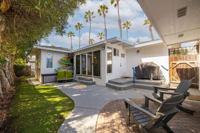 Building Photo - Beautiful 2 bedroom single family home available in Sunset Cliffs!