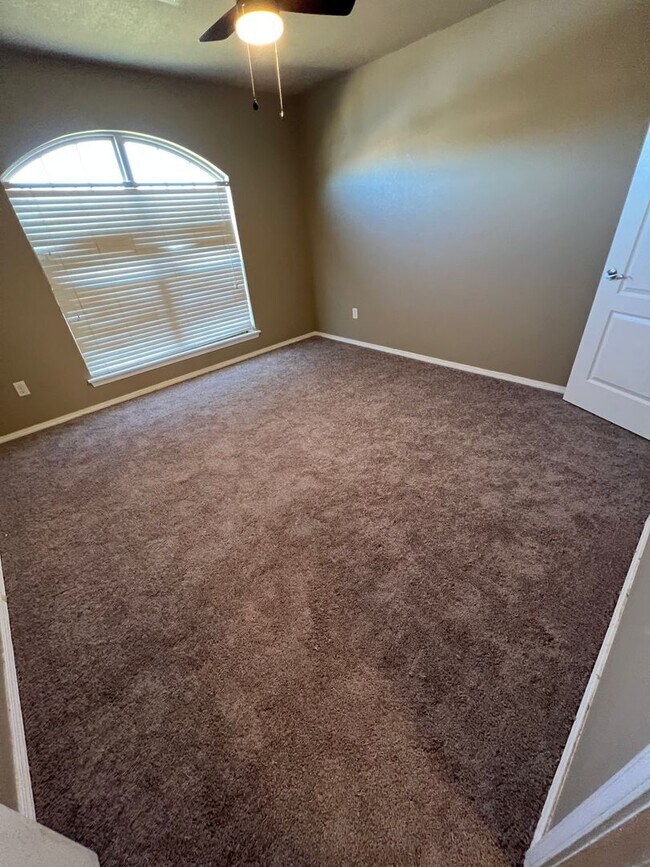 Building Photo - Nice 3 Bed 2 Bath house in new housing division off Northridge Drive