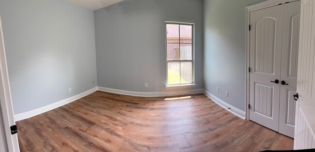 Building Photo - 24038 Spanish Oak Ave
