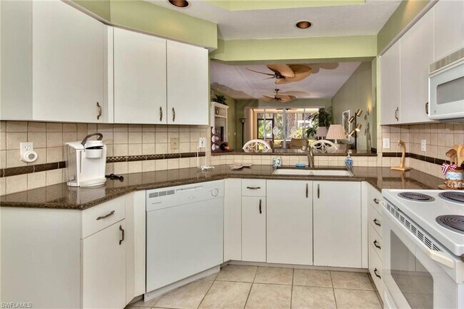 Building Photo - 4200 Sawgrass Point Dr