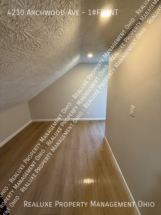Building Photo - 4210 Archwood Ave