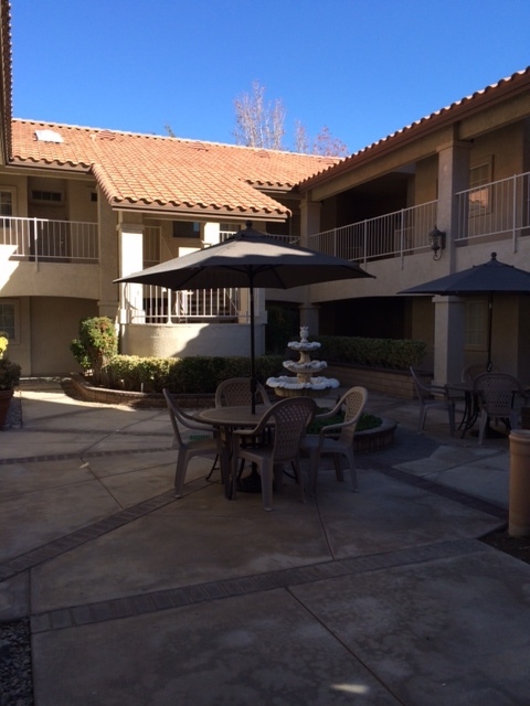 Building Photo - JESS RANCH!! 2 BEDROOM/2 BATH CONDO IN 55+...