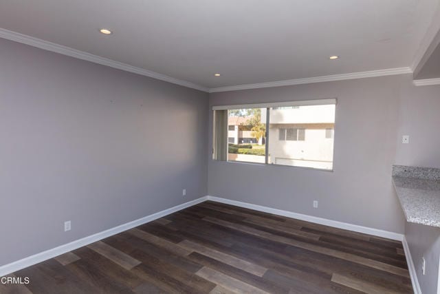 Building Photo - 677 County Square Dr