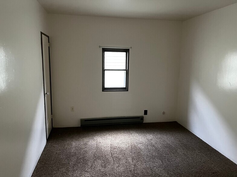 Third bedroom - 126 Center St