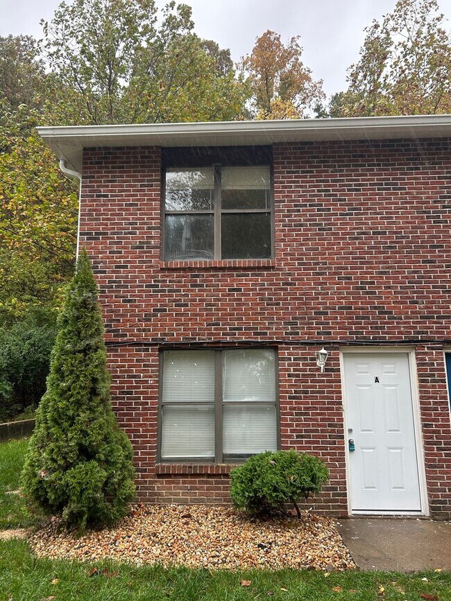 Primary Photo - 2 Bedroom Townhouse in Arnold