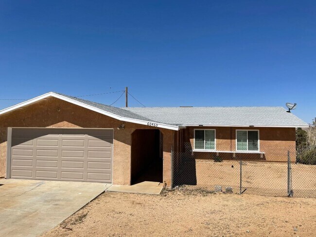 Building Photo - AVAILABLE NOW $200 off First Month Rent