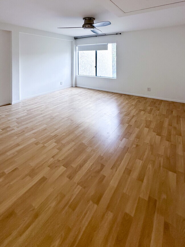 Building Photo - 3302 Summertime Ln