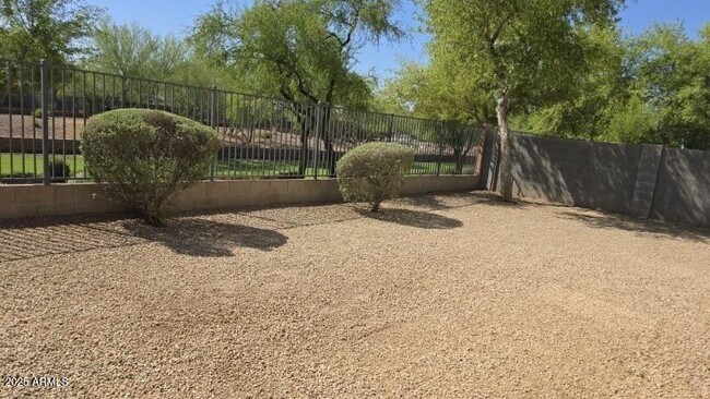 Building Photo - 7327 W Magdalena Ln