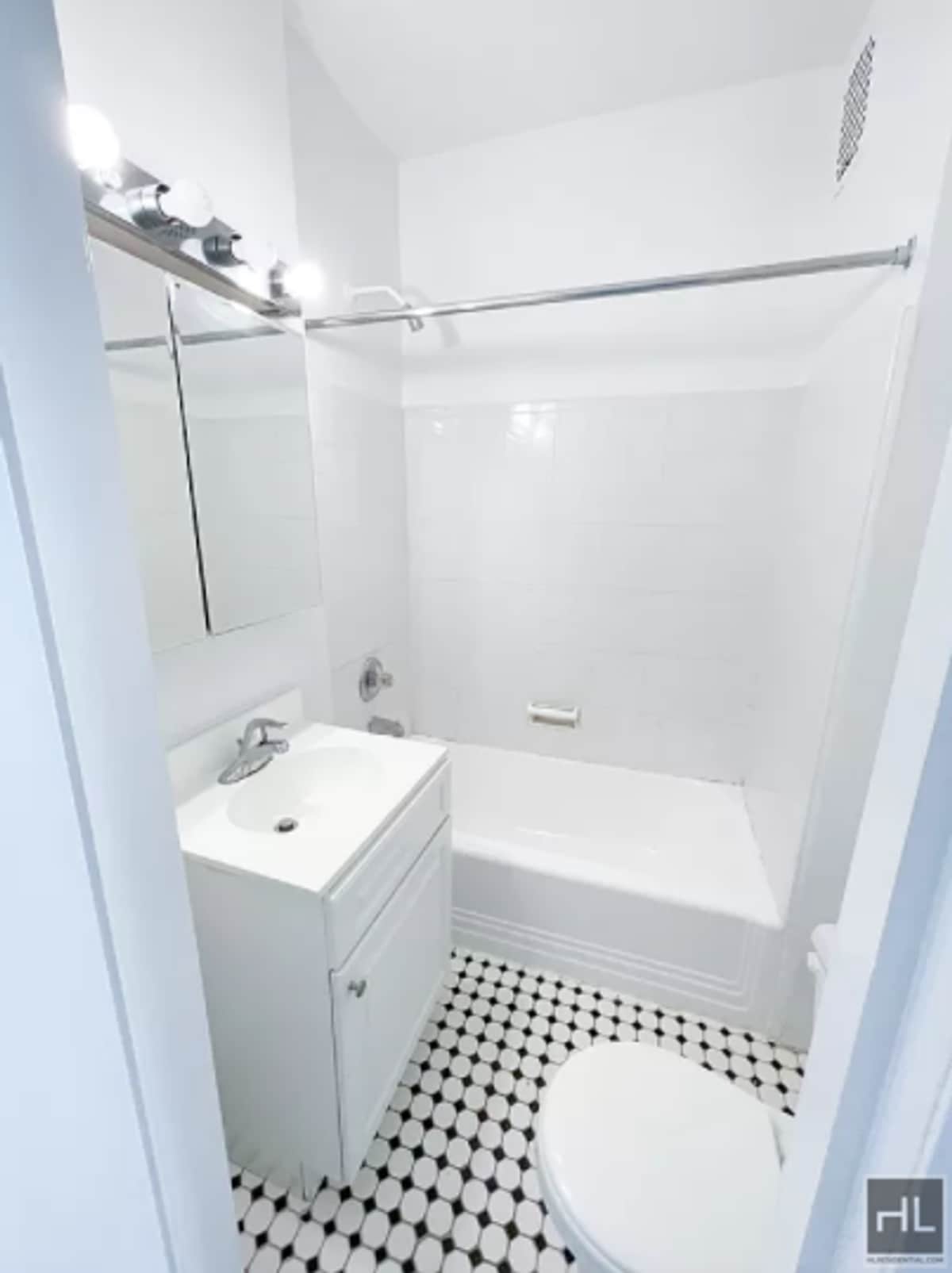 Building Photo - East 84th Street