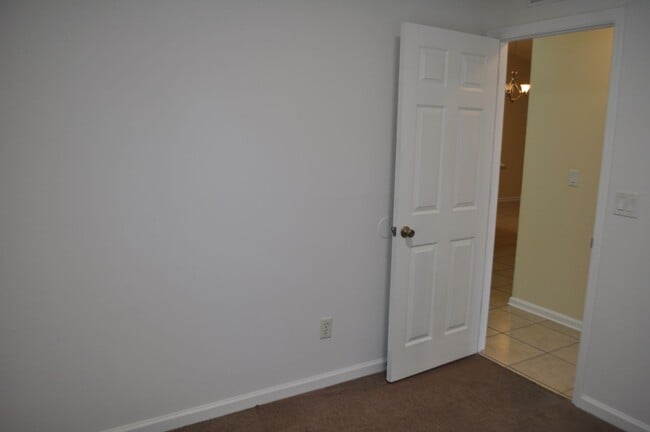 Building Photo - Leigh High Woods Duplex, Side B