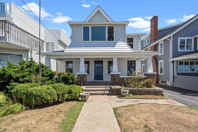 Building Photo - 223 Townsend Ave
