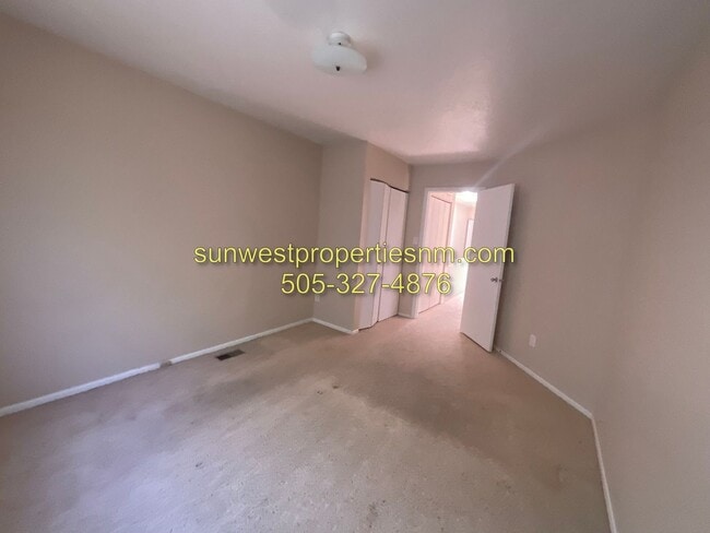 Building Photo - 3 bedroom, 2.5 Bath Condo for Rent