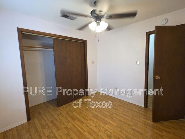 Building Photo - 12709 Burson Dr