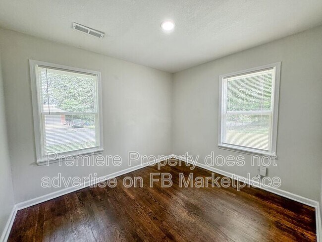 Building Photo - 8600 E 78th Terrace