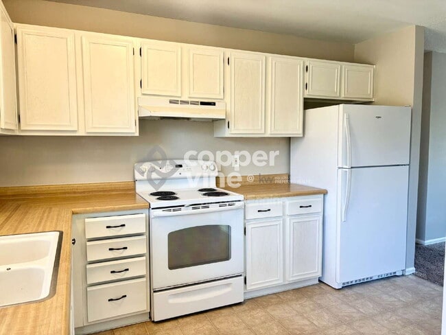 Building Photo - 1479 Taft Pl