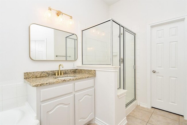 Building Photo - 10206 Hahns Peak Dr